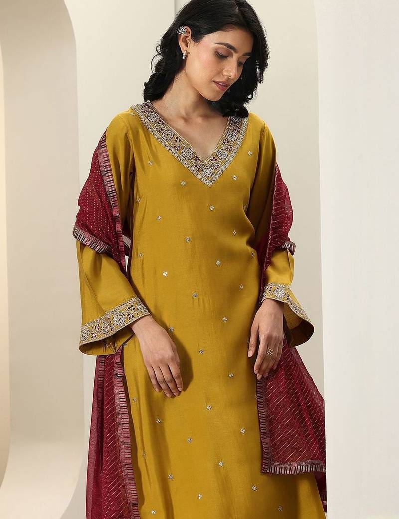 women ethnic motifs embroidered kurta with trousers & dupatta