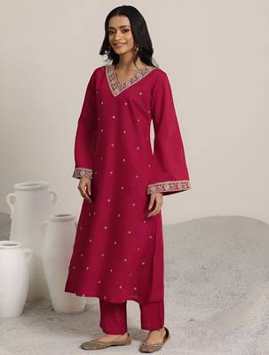 ethnic motifs embroidered v-neck straight kurta with trousers & dupatta 4