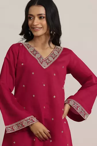 ethnic motifs embroidered v-neck straight kurta with trousers & dupatta