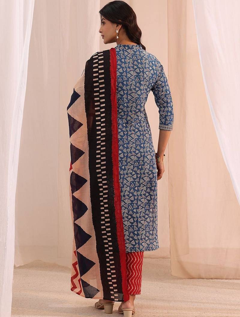 women geometric printed kurta with trousers & dupatta