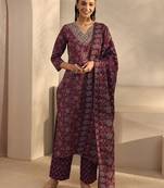 women floral printed regular kurta with trousers & with dupatta