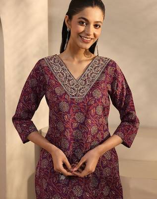 women floral printed regular kurta with trousers & with dupatta 2