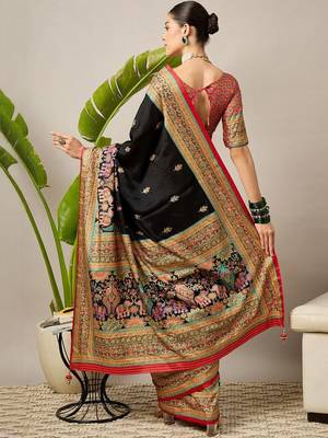 Black ethnic motifs embroidered banarasi saree 3