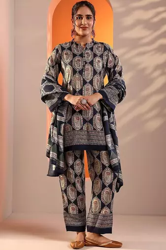 women ethnic motifs embroidered regular kurti with palazzos & with dupatta