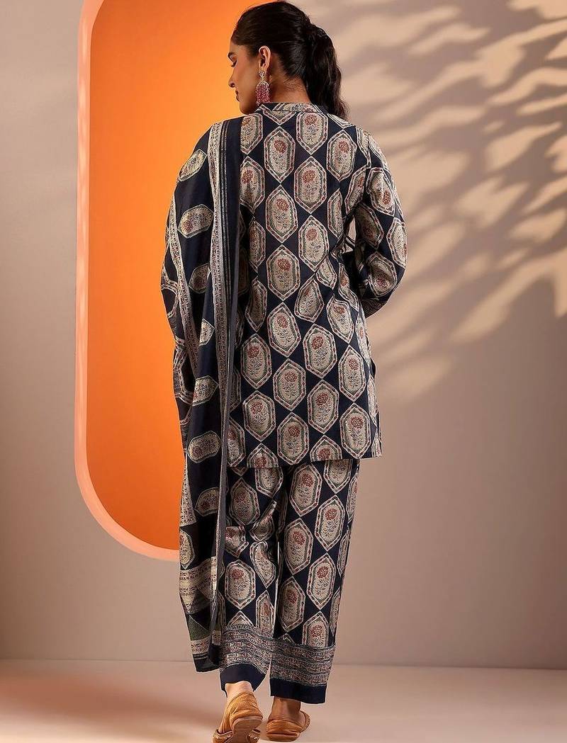 women ethnic motifs embroidered regular kurti with palazzos & with dupatta