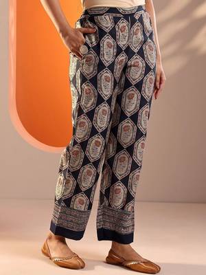 women ethnic motifs embroidered regular kurti with palazzos & with dupatta 7