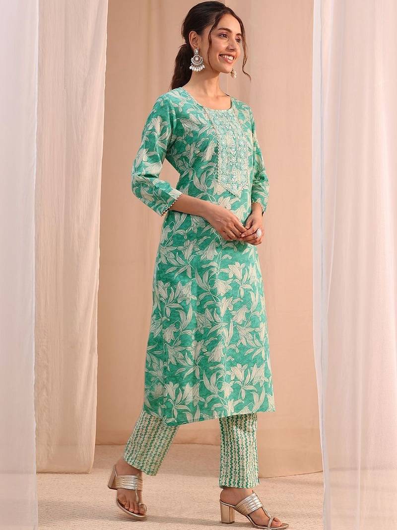 women floral printed regular thread work kurta with trousers & with dupatta