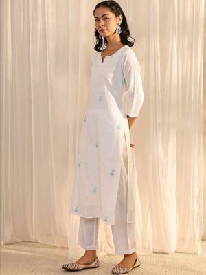 women ethnic motifs regular thread work kurta with trousers & with dupatta 3