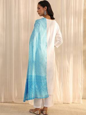women ethnic motifs regular thread work kurta with trousers & with dupatta 4