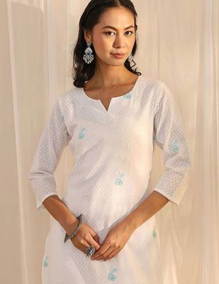 women ethnic motifs regular thread work kurta with trousers & with dupatta 5