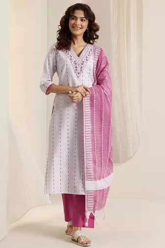 women ethnic motifs printed kurta with trousers & dupatta