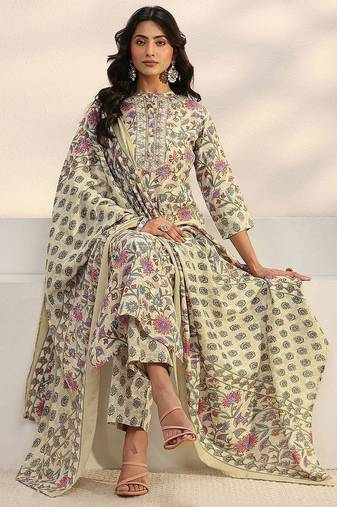 women floral printed regular thread work kurta with trousers & with dupatta