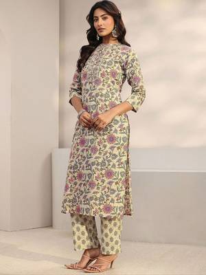 women floral printed regular thread work kurta with trousers & with dupatta 2