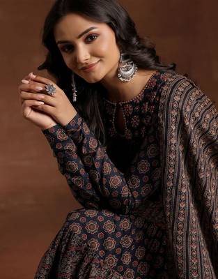 womens blue printed cotton anarkali kurta with churidar & dupatta 4