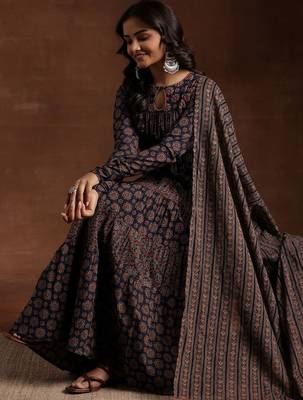 womens blue printed cotton anarkali kurta with churidar & dupatta 6