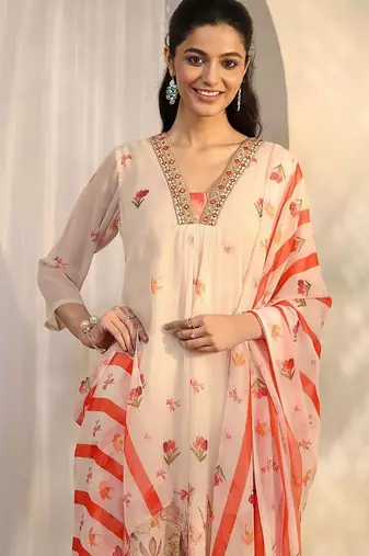 women floral printed regular thread work kurta with trousers & with dupatta