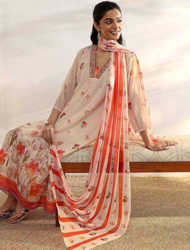 women floral printed regular thread work kurta with trousers & with dupatta