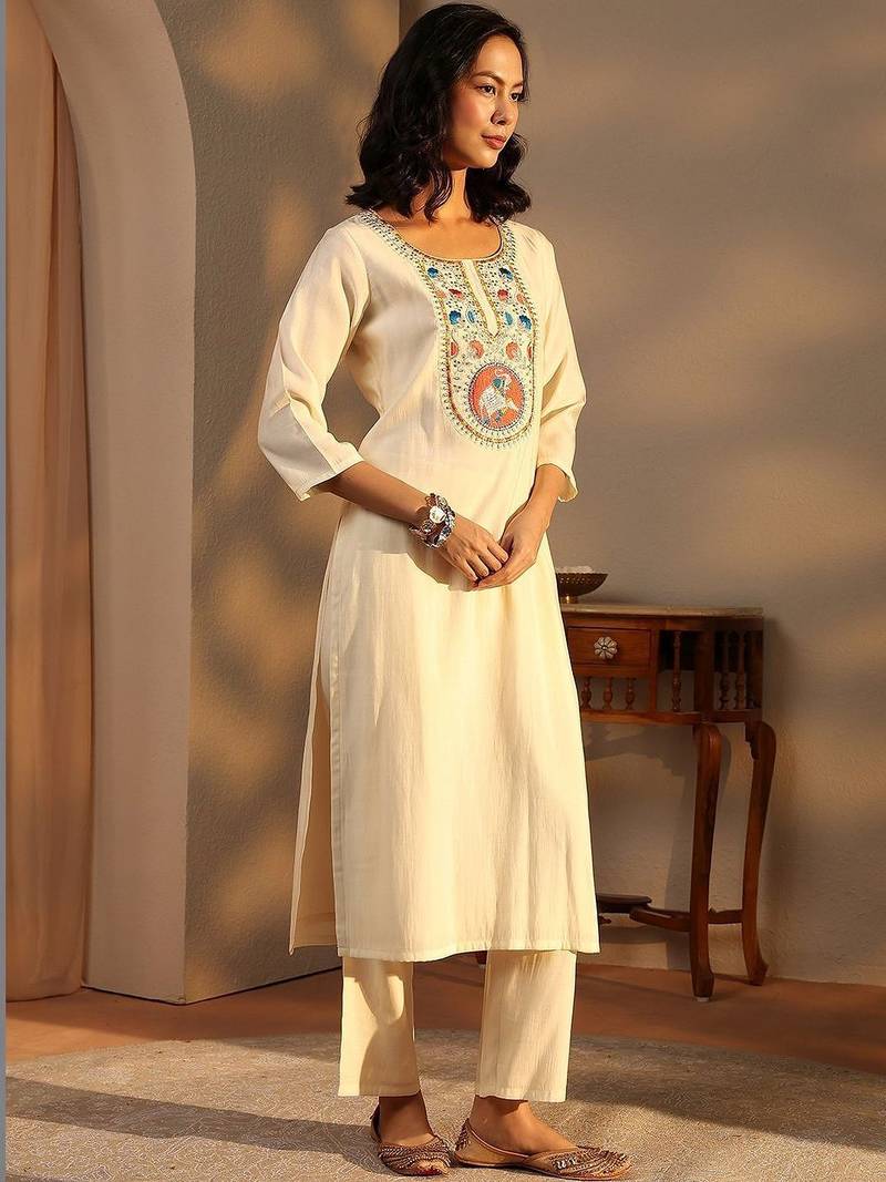 women ethnic motifs embroidered regular thread work chanderi silk kurta with trousers & with dupatta