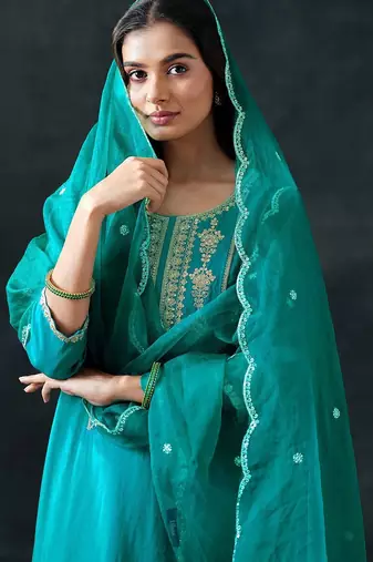 women ethnic motifs yoke design regular kurta with trousers & dupatta