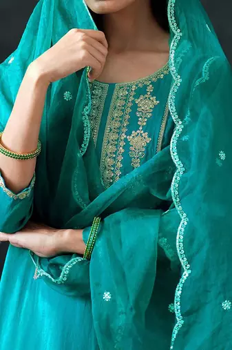 women ethnic motifs yoke design regular kurta with trousers & dupatta
