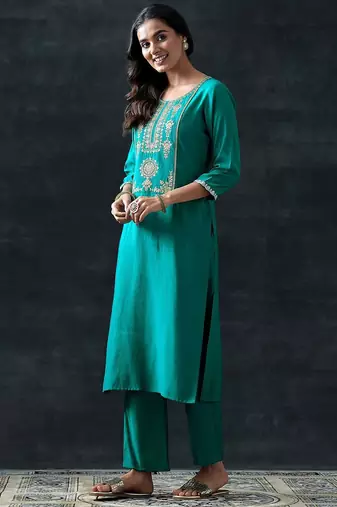women ethnic motifs yoke design regular kurta with trousers & dupatta