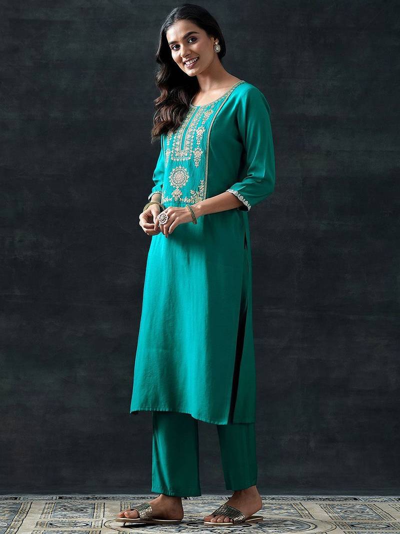 women ethnic motifs yoke design regular kurta with trousers & dupatta