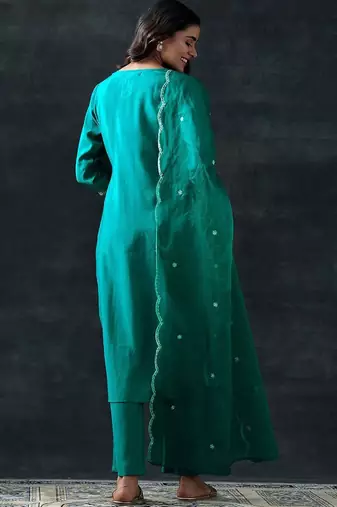 women ethnic motifs yoke design regular kurta with trousers & dupatta