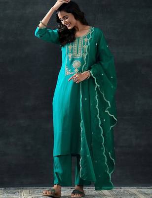 women ethnic motifs yoke design regular kurta with trousers & dupatta 1