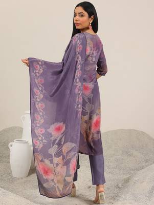 floral printed keyhole neck straight kurta with trousers & dupatta 5