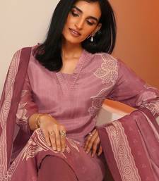 women floral printed regular kurta with trousers & with dupatta