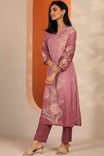 women floral printed regular kurta with trousers & with dupatta
