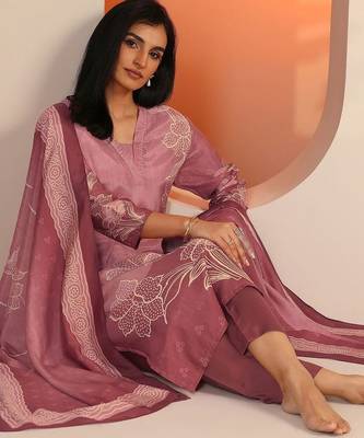 women floral printed regular kurta with trousers & with dupatta 5