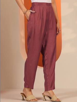 women floral printed regular kurta with trousers & with dupatta 7
