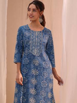 women ethnic motifs printed regular kurta with trousers & with dupatta 2
