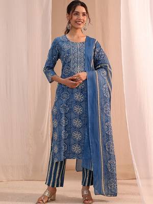 women ethnic motifs printed regular kurta with trousers & with dupatta 3