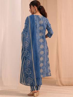 women ethnic motifs printed regular kurta with trousers & with dupatta 6