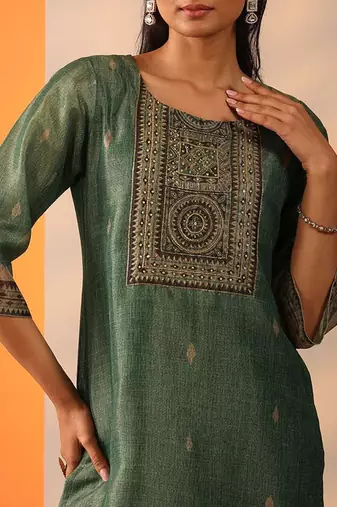 geometric printed straight kurta with trousers and dupatta
