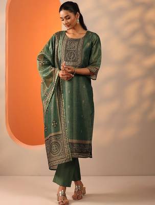 geometric printed straight kurta with trousers and dupatta 7