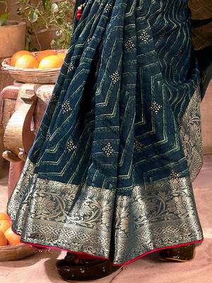 Teal geometric printed zari saree 5