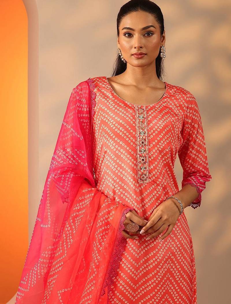 women bandhani printed kurta with trouser & dupatta