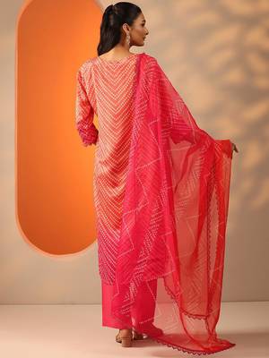 women bandhani printed kurta with trouser & dupatta 5