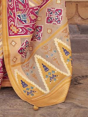 Cream cream & pink leheriya printed zari organza banarasi saree 4