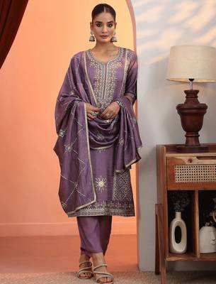 women ethnic motifs embroidered regular kurta with trousers & dupatta 1