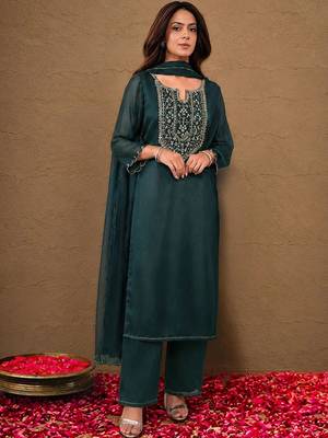 women ethnic motifs embroidered regular kurta with palazzos & with dupatta 1