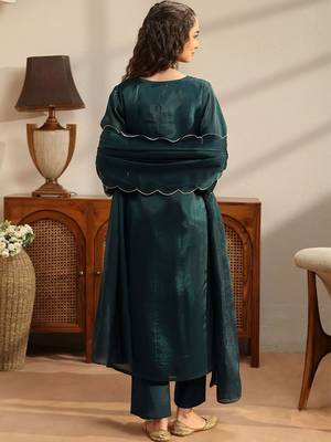 women ethnic motifs embroidered regular kurta with palazzos & with dupatta 6