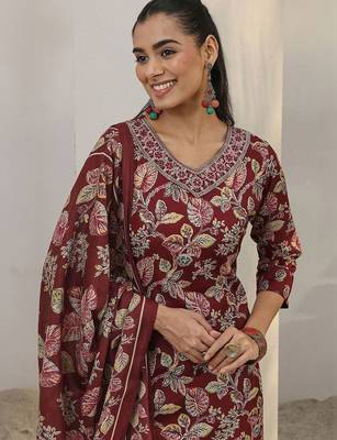 libas maroon floral printed cotton blend straight suit set with dupatta 5