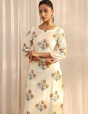 off white floral printed chanderi silk straight suit set with dupatta 6