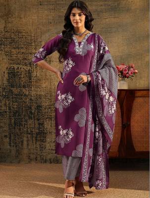 burgundy bandhani cotton blend straight suit set 4