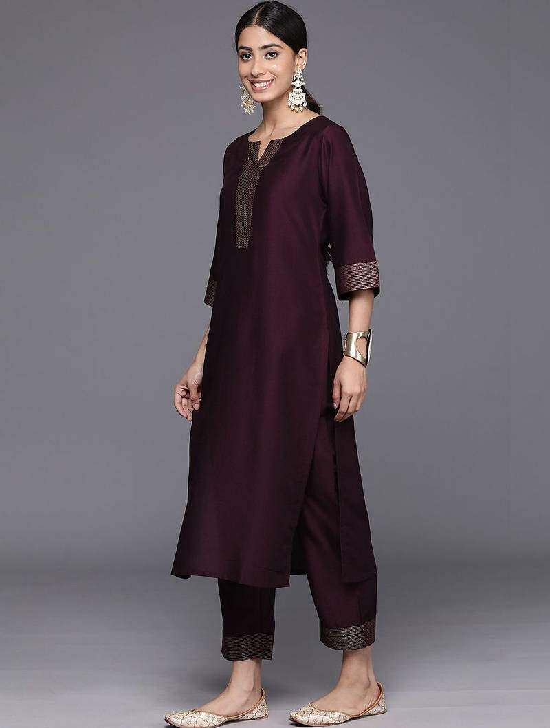 women ethnic motifs regular thread work kurta with trousers
