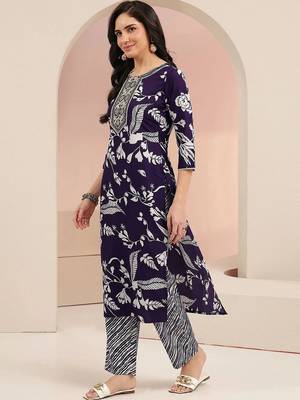 plum purple floral printed cotton blend straight suit set 3